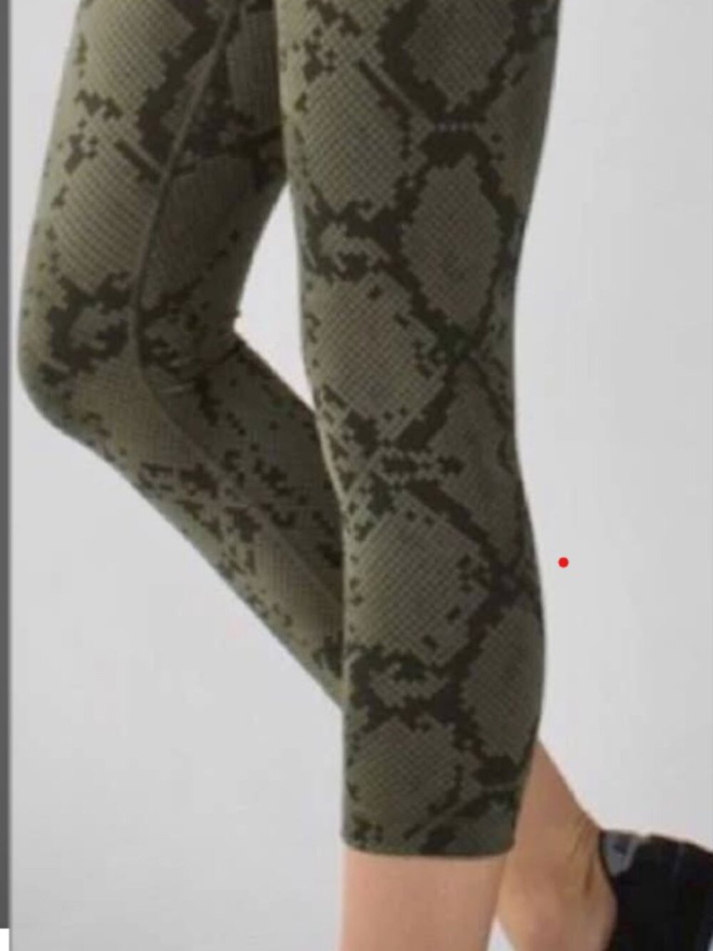 Lululemon Athletica Green Snake Print Leggings Size 8